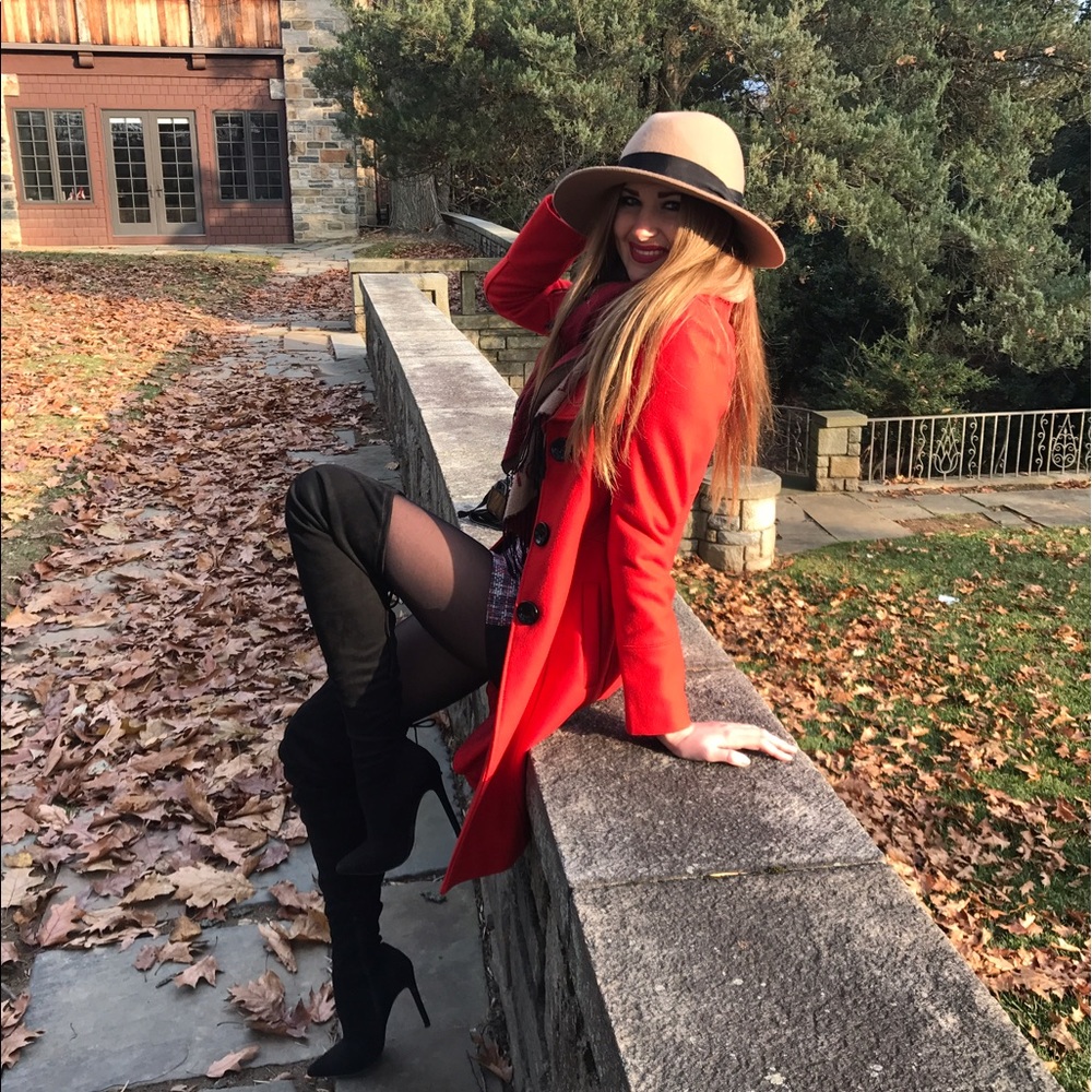 Meet your Posher, Alice